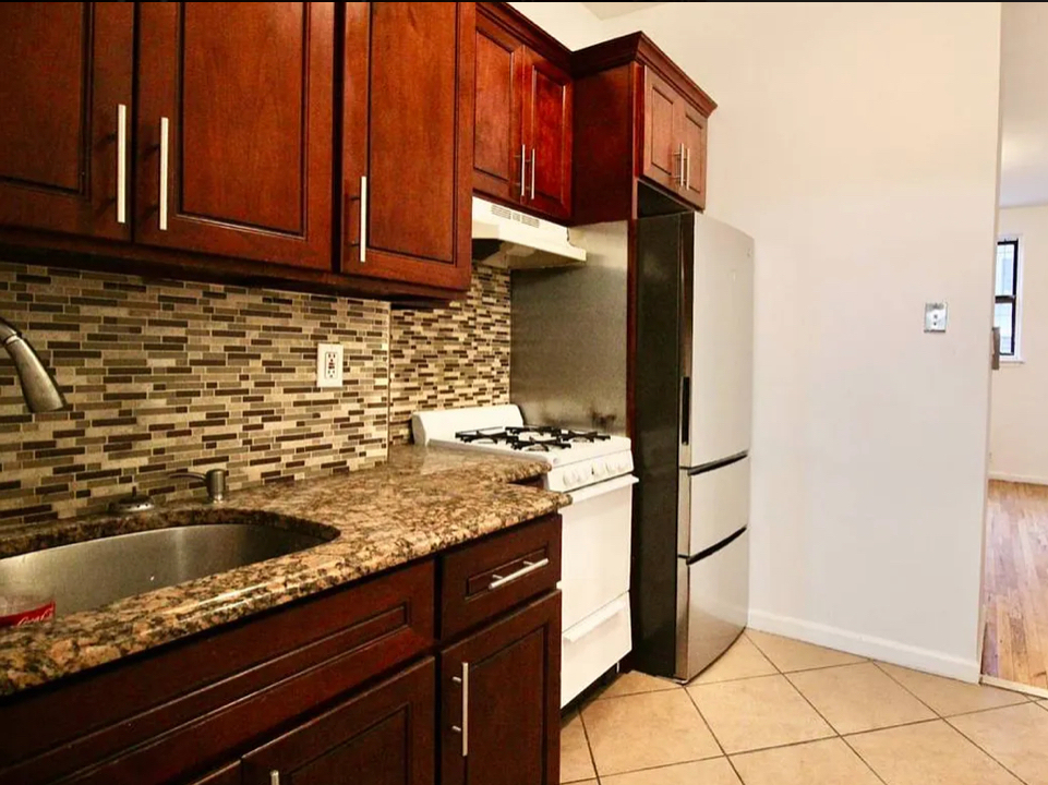 25 Malcolm X Boulevard - Photo 2