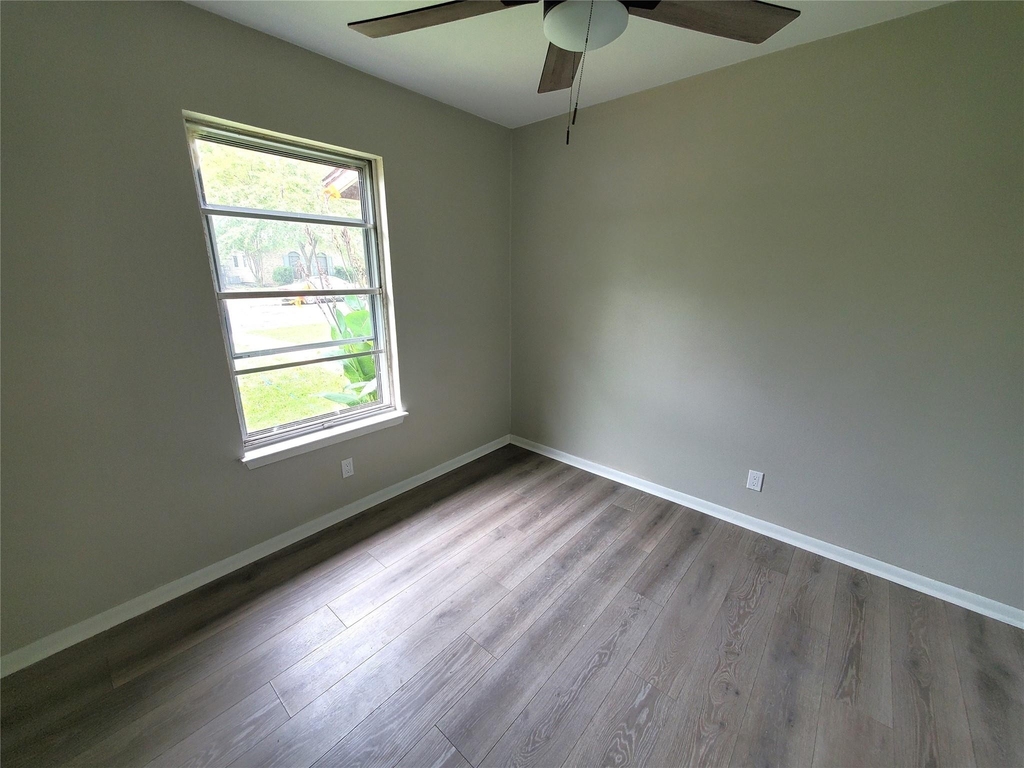 8907 Shepard Drive - Photo 7