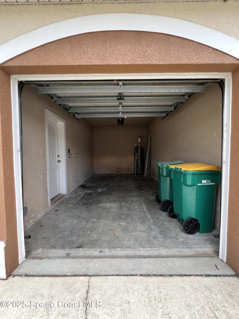 1040 Venetian Drive - Photo 2