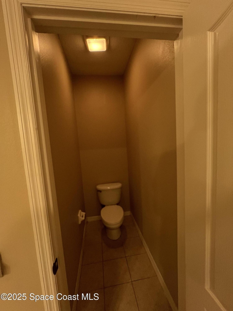1040 Venetian Drive - Photo 14
