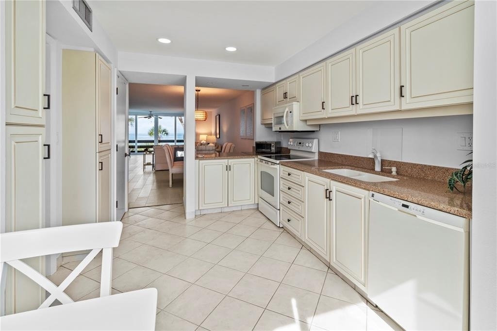 724 Bayport Way - Photo 9