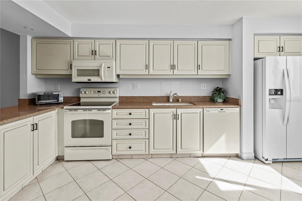 724 Bayport Way - Photo 8
