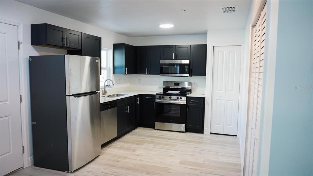 2201 Conway Drive - Photo 4