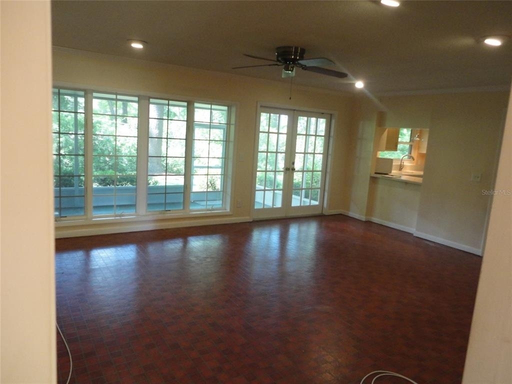 9230 Nw 9th Avenue - Photo 11