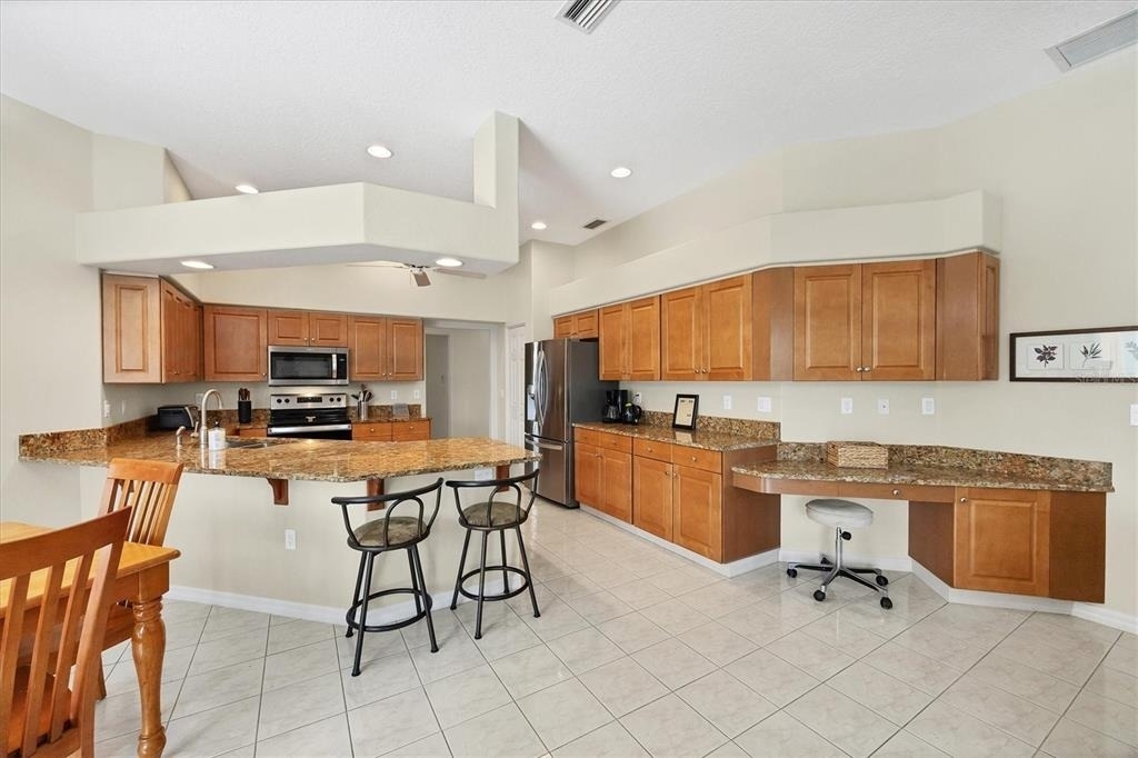 6392 Woodbirch Place - Photo 7