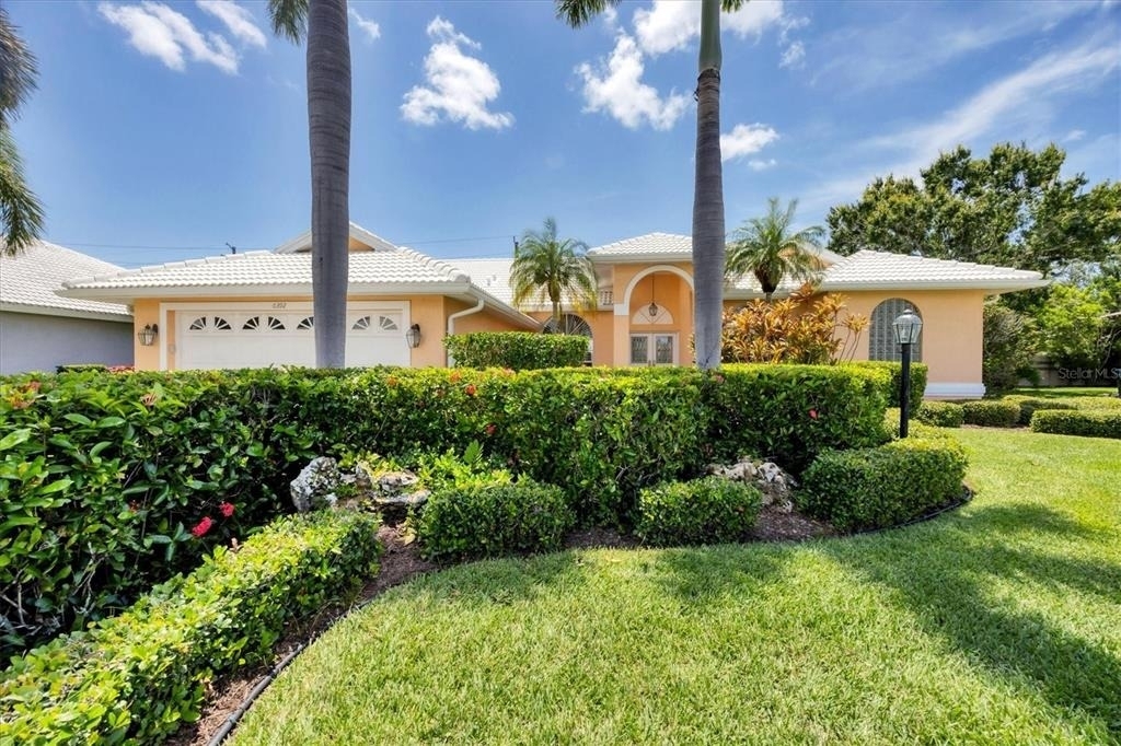 6392 Woodbirch Place - Photo 0
