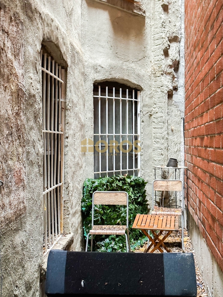 533 East 5th Street - Photo 0