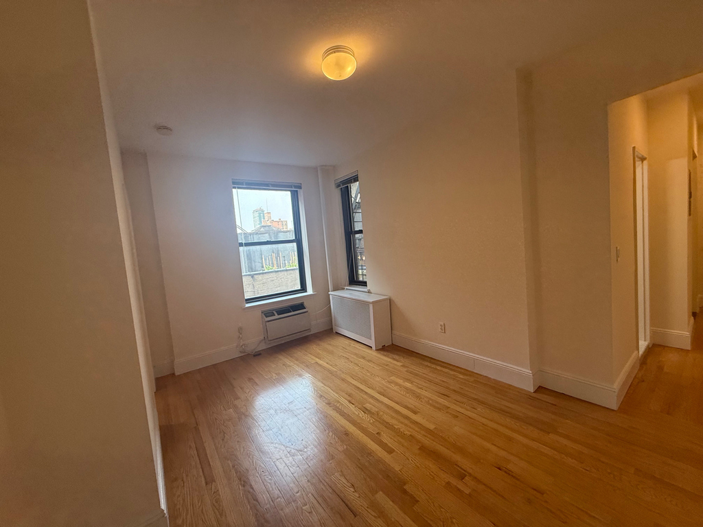 200 Riverside Drive - Photo 1