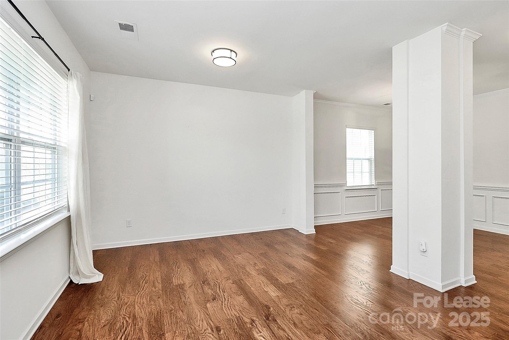 181 Atwater Landing Drive - Photo 2