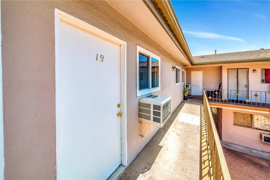 6735 Elmer Avenue - Photo 22