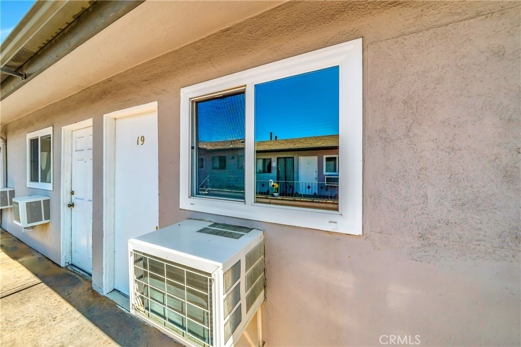 6735 Elmer Avenue - Photo 21