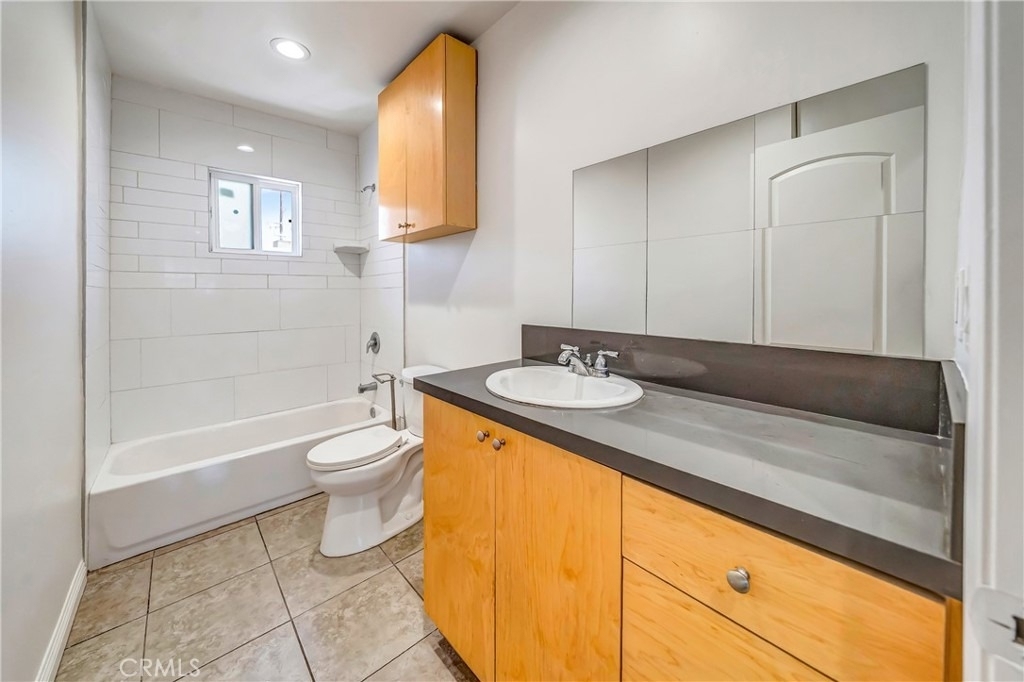6735 Elmer Avenue - Photo 13