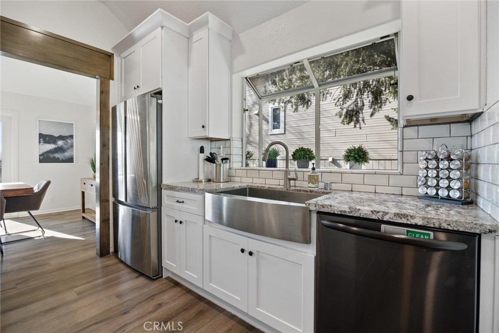 27775 Matterhorn Drive - Photo 4