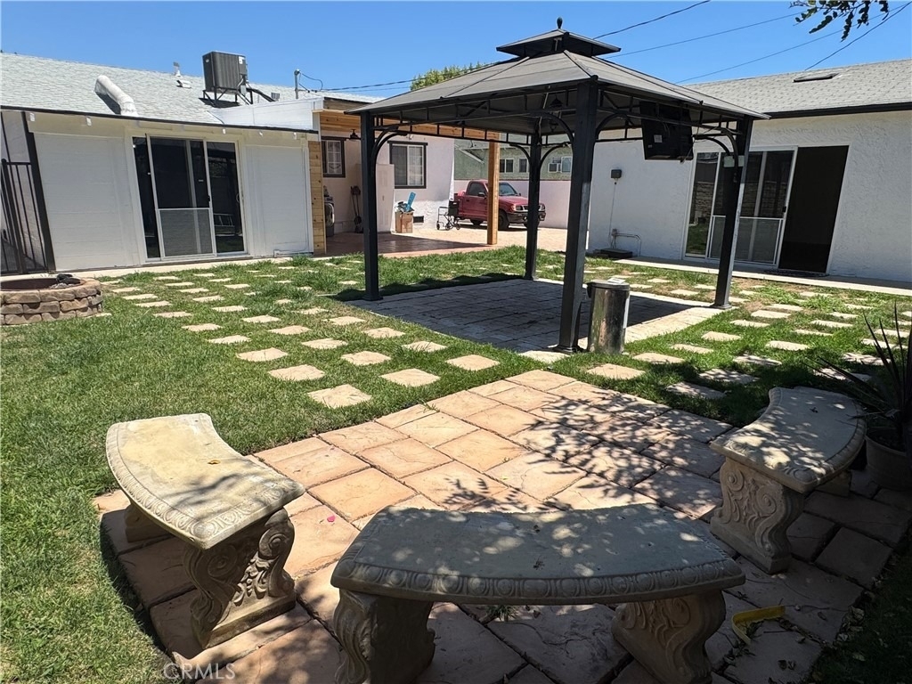 8739 Tyrone Ave - Photo 37
