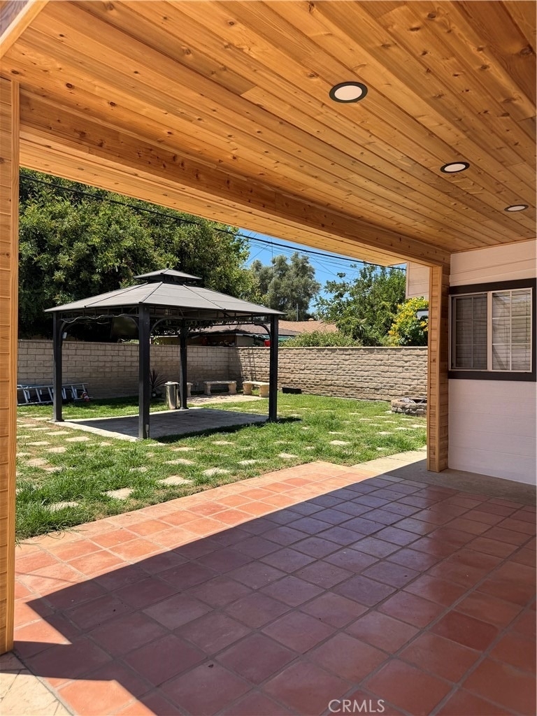 8739 Tyrone Ave - Photo 39