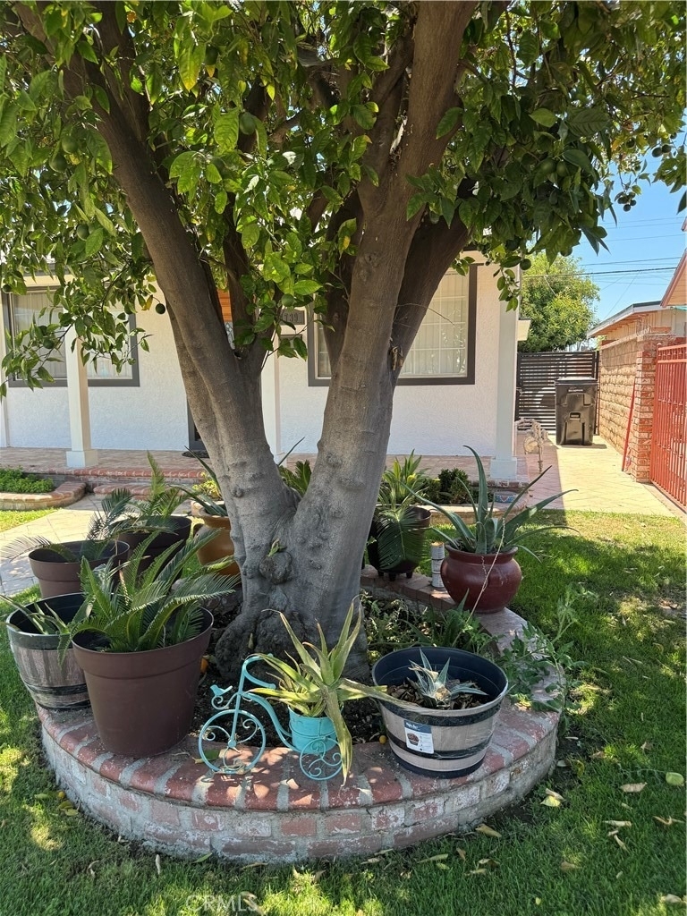 8739 Tyrone Ave - Photo 42