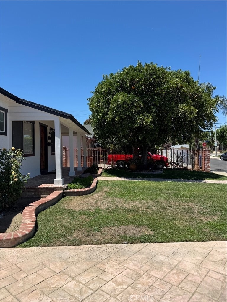 8739 Tyrone Ave - Photo 41