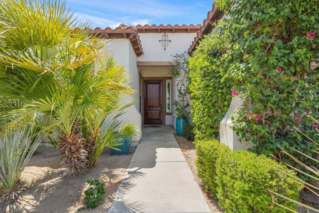 61185 Soaptree Drive - Photo 2