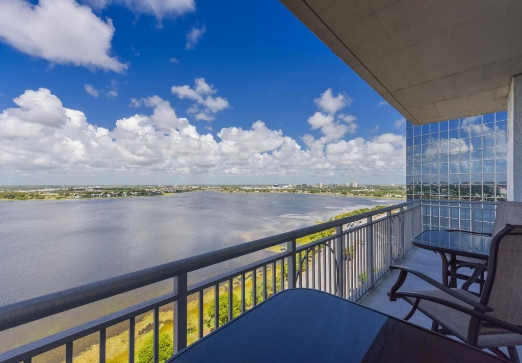 300 S Australian Avenue - Photo 11