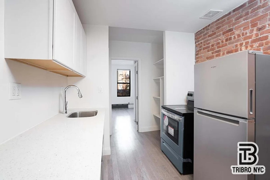 407 E 117th Street - Photo 2