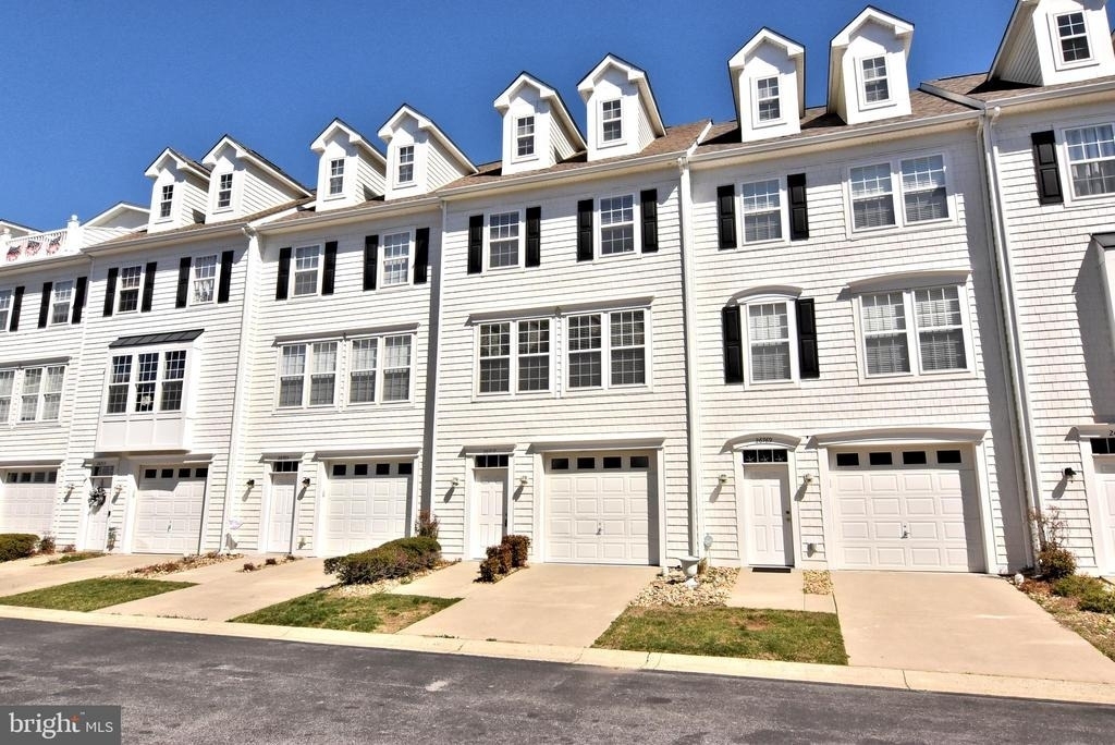 26767 Chatham Lane - Photo 0
