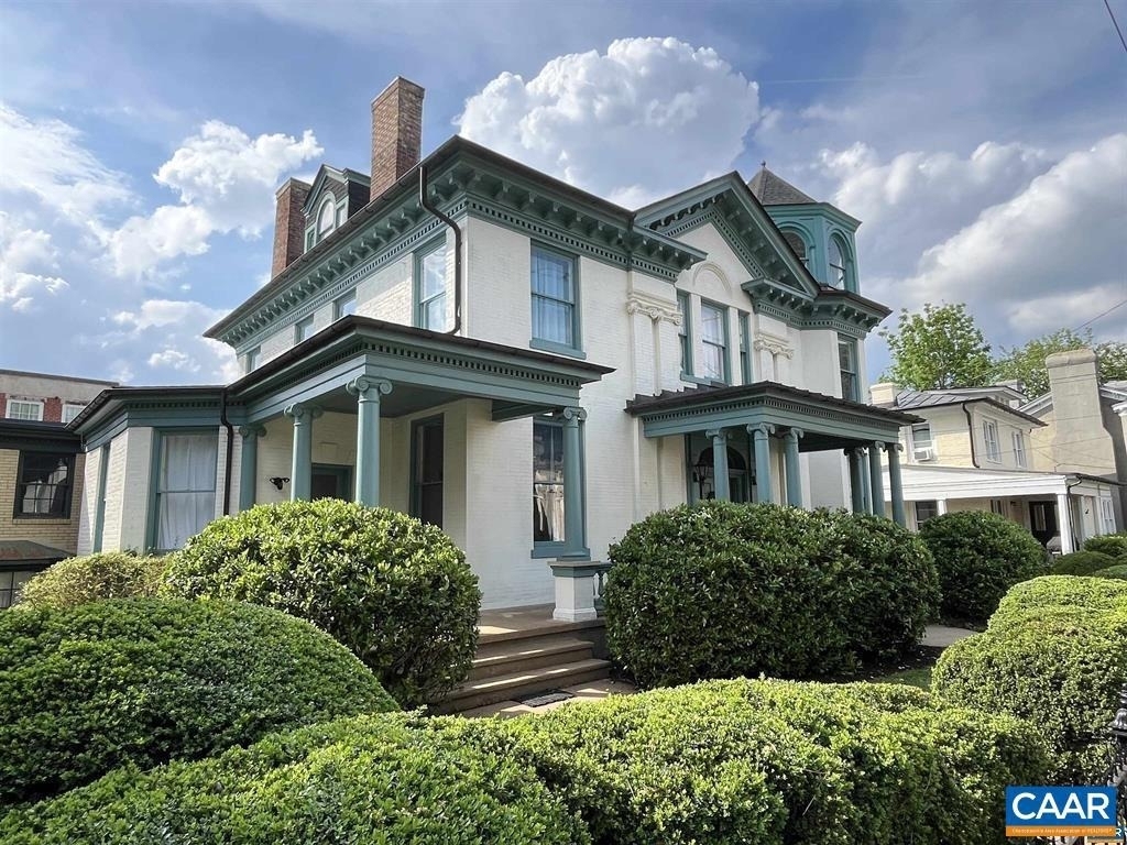 409 Park St - Photo 1