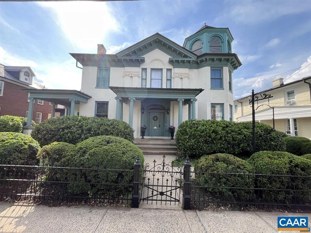 409 Park St - Photo 0