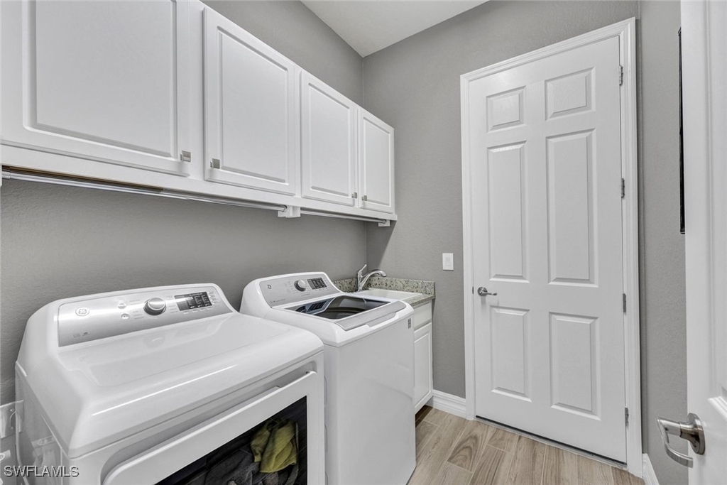 28101 Foxrock Court - Photo 21