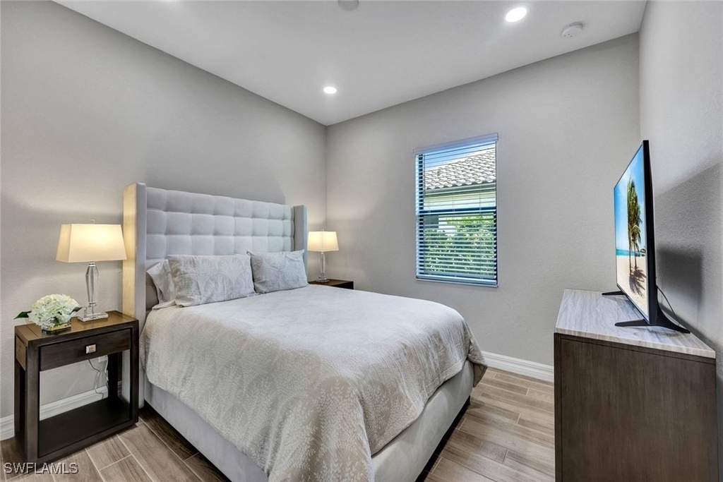 28101 Foxrock Court - Photo 18