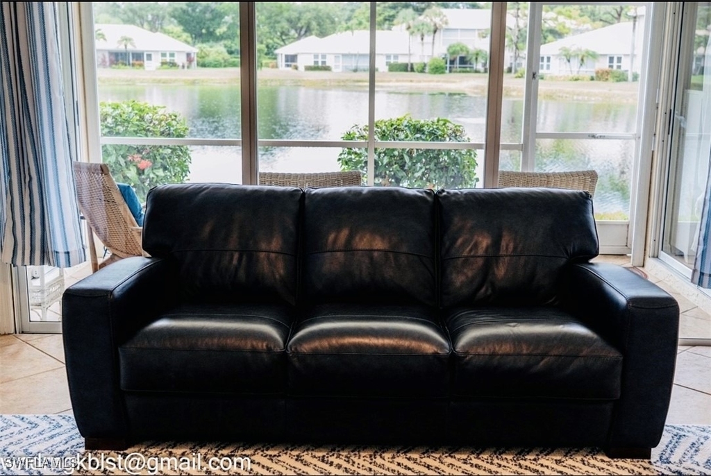 298 Emerald Bay Circle - Photo 4