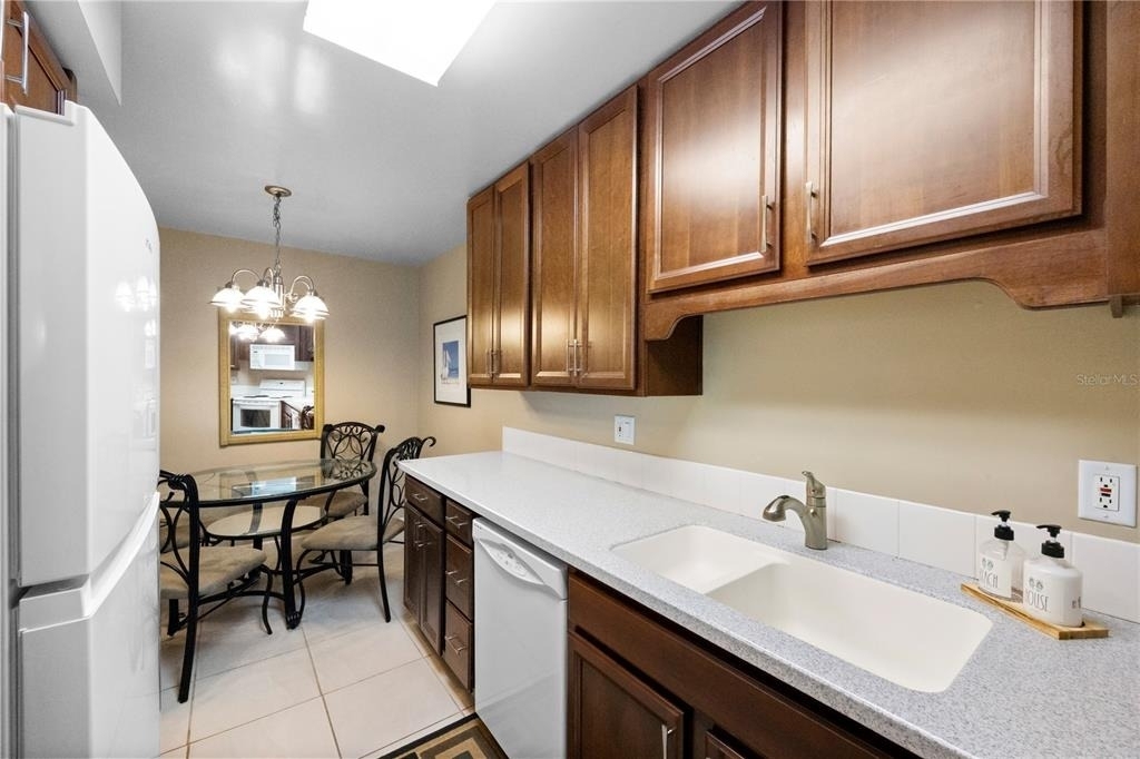 1515 Pinellas Bayway S - Photo 7