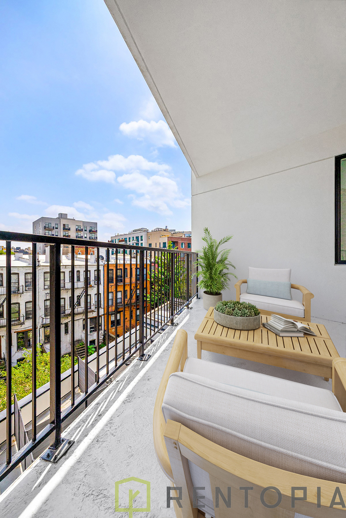 22 Frost Street - Photo 5