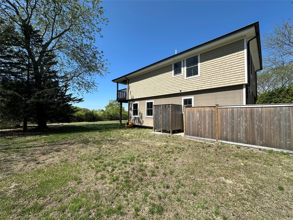1854 N Bayview Road - Photo 3