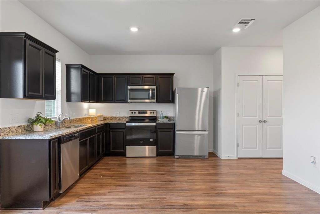 336 Wonderful Life Way - Photo 4