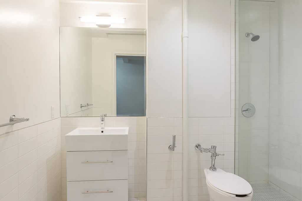 1080 Amsterdam Avenue - Photo 3