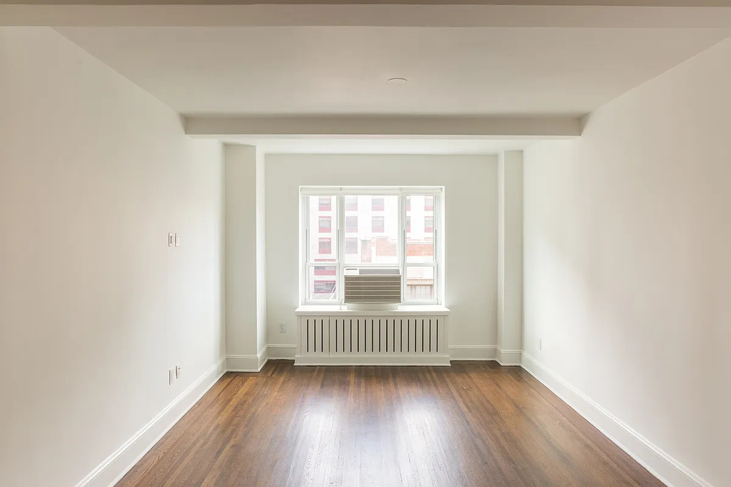 1080 Amsterdam Avenue - Photo 2