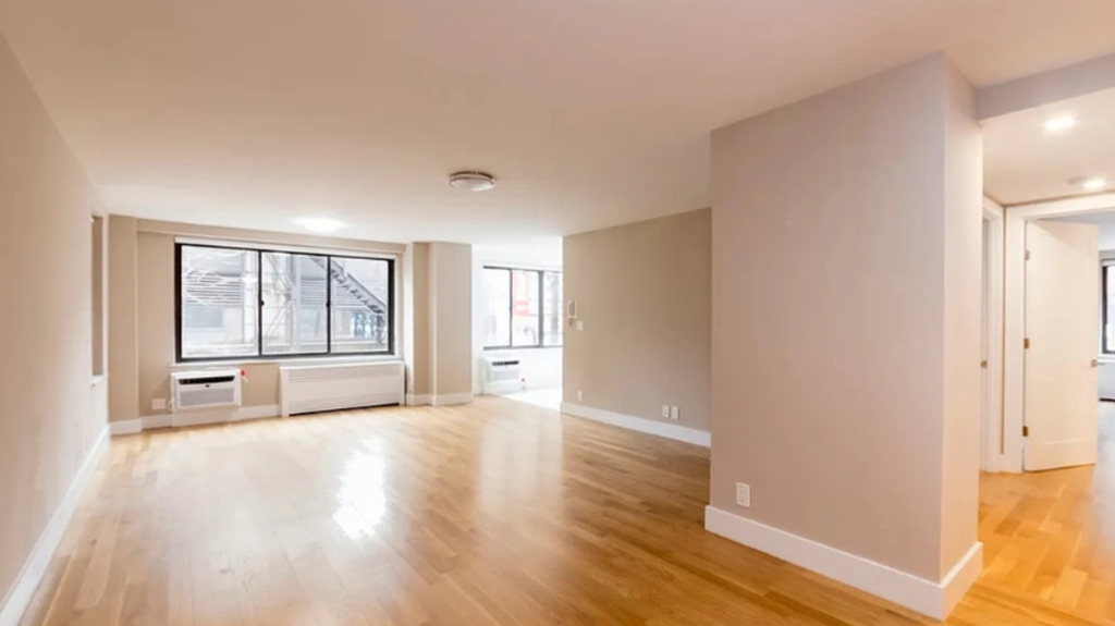 Columbus Avenue - Photo 1