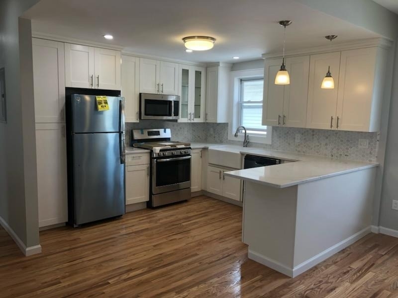 511 Laurelton Boulevard - Photo 1