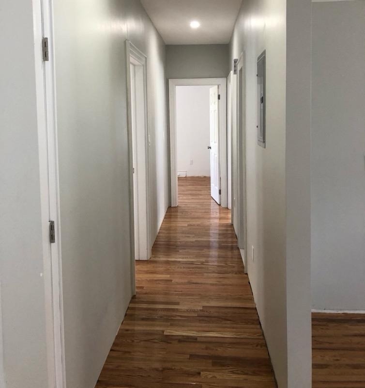 511 Laurelton Boulevard - Photo 2
