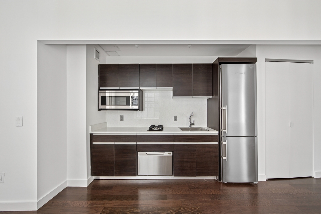 116 John Street - Photo 3