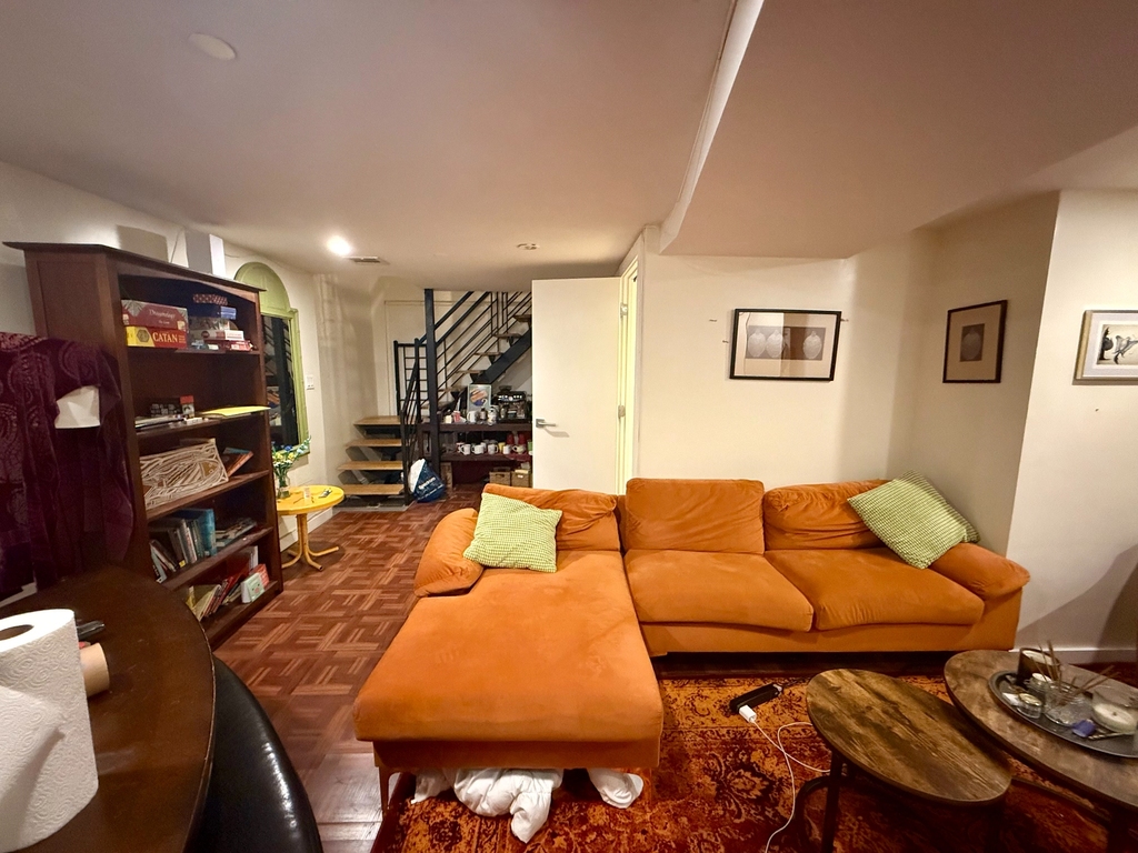 662 Park Place - Photo 9