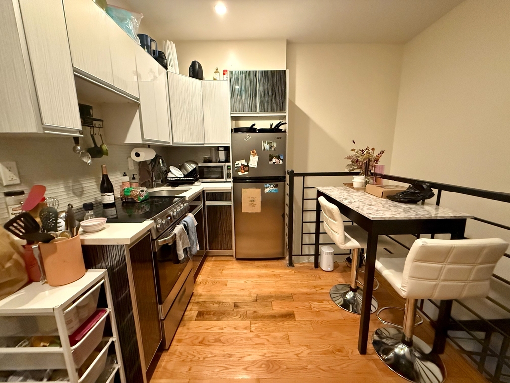 662 Park Place - Photo 2