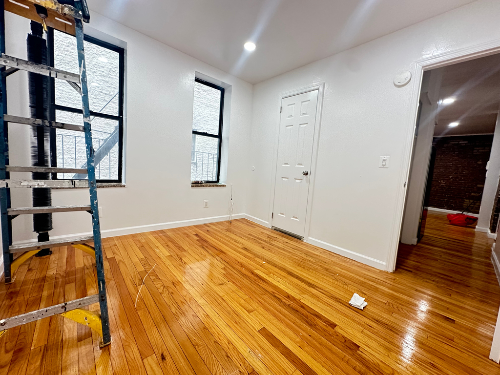 332 East 95th Street - Photo 2