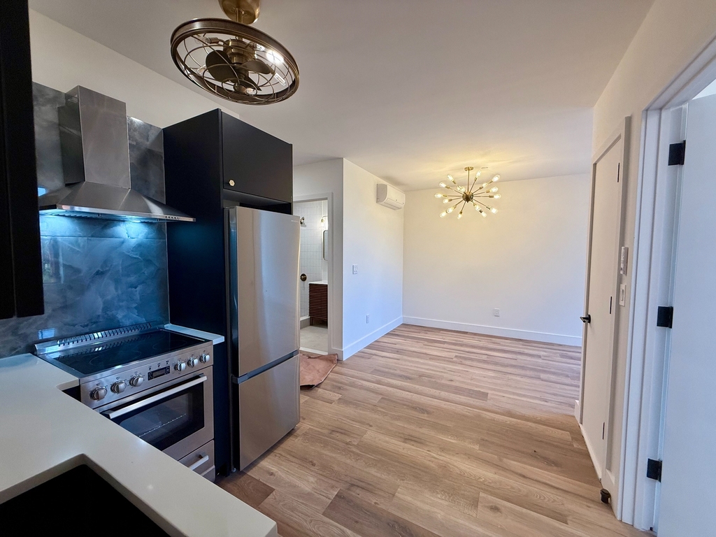 18 Howard Street - Photo 6