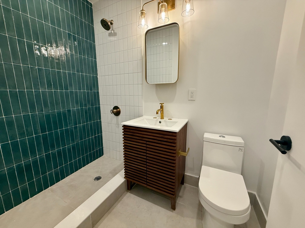 18 Howard Street - Photo 8