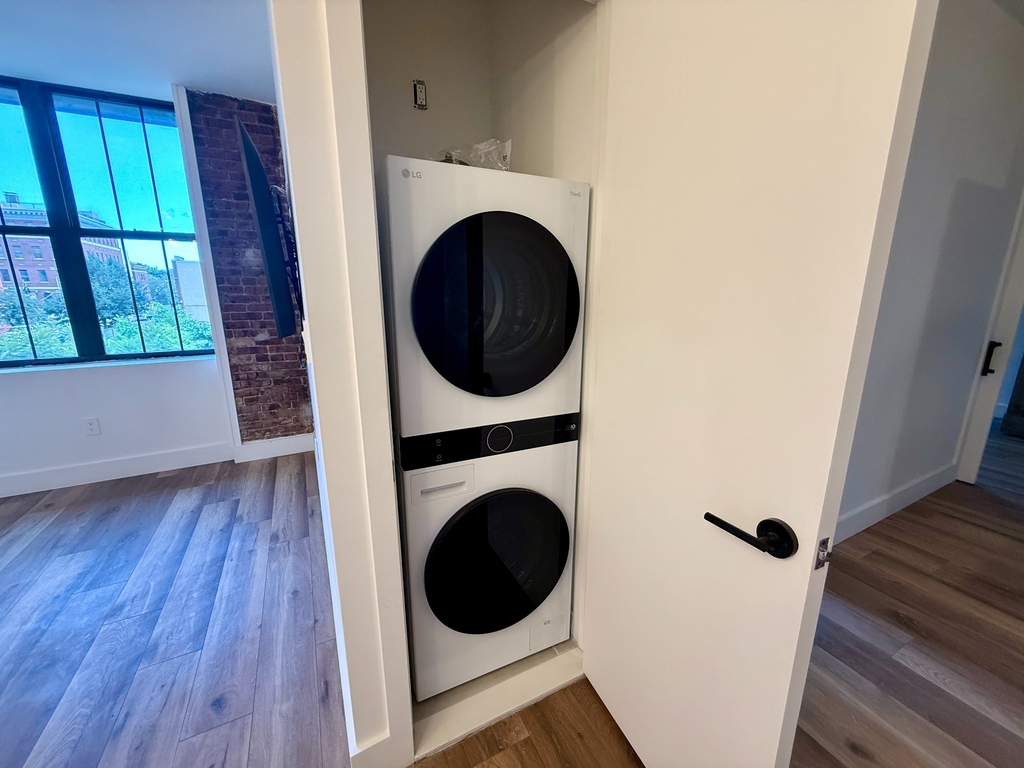 18 Howard Street - Photo 12