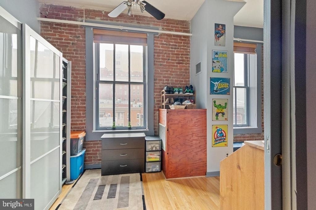 1010 Race Street - Photo 7