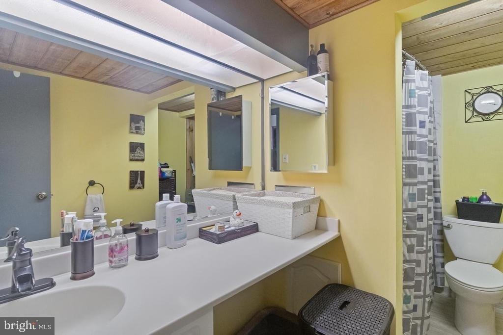 1010 Race Street - Photo 4