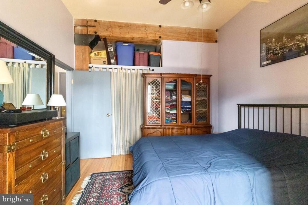 1010 Race Street - Photo 2
