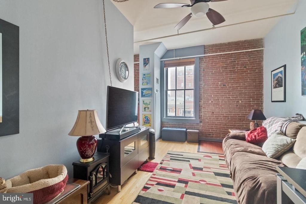 1010 Race Street - Photo 14